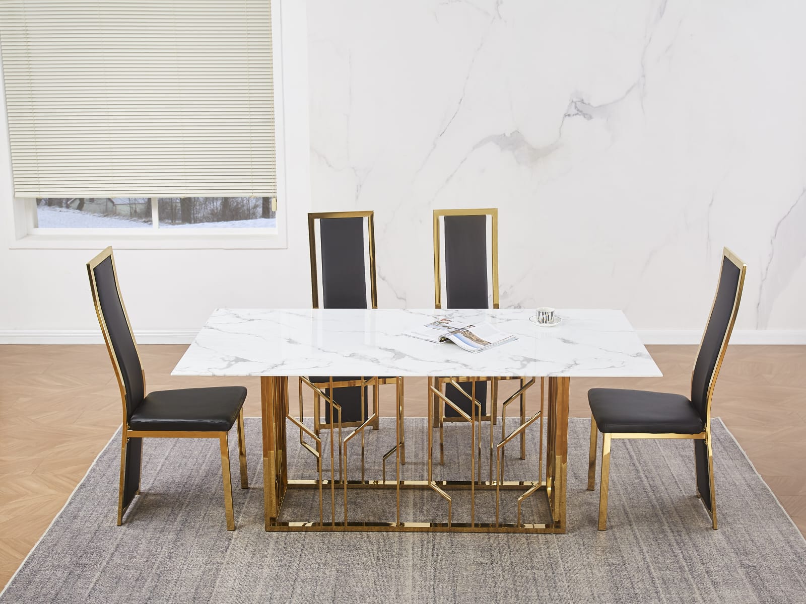 Ensemble de table à Manger  en Marbre Blanc et Chaises en Velours Noir - Meublei