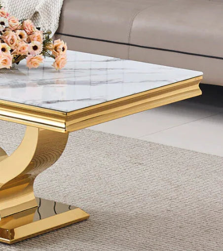 Table Basse Trophée avec  Plateau en Marbre blanc et noir et Pieds Métalliques