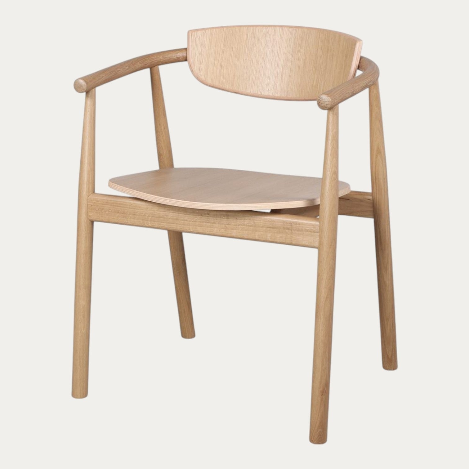 Chaise Denis en Bois: Élégance Contemporaine et Durabilité Naturelle - Meublei